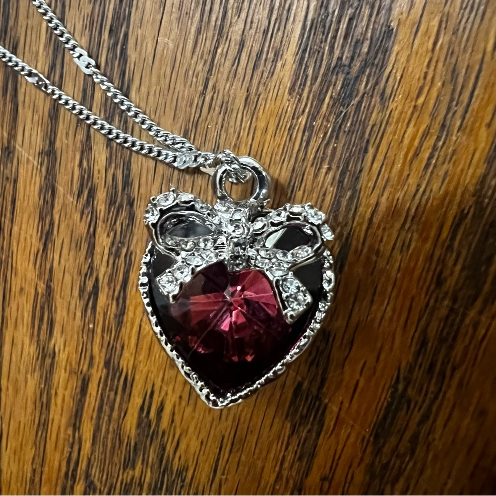 Y2K Vintage Crystal Heart Necklace - Picture 3 of 5
